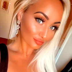 Chorley Clover 🔞 British Mum 🖤 VIP PAGE photo