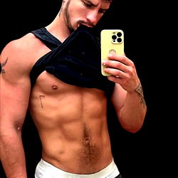 Latino Intenso photo