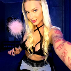 Jana Silky  🤍 photo