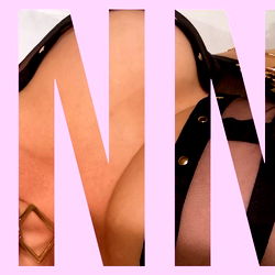 Goddess Size Queen Hotwife photo