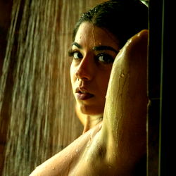 Jasmine Sherni photo