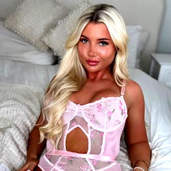 MOLLY GRACE 🩷 photo