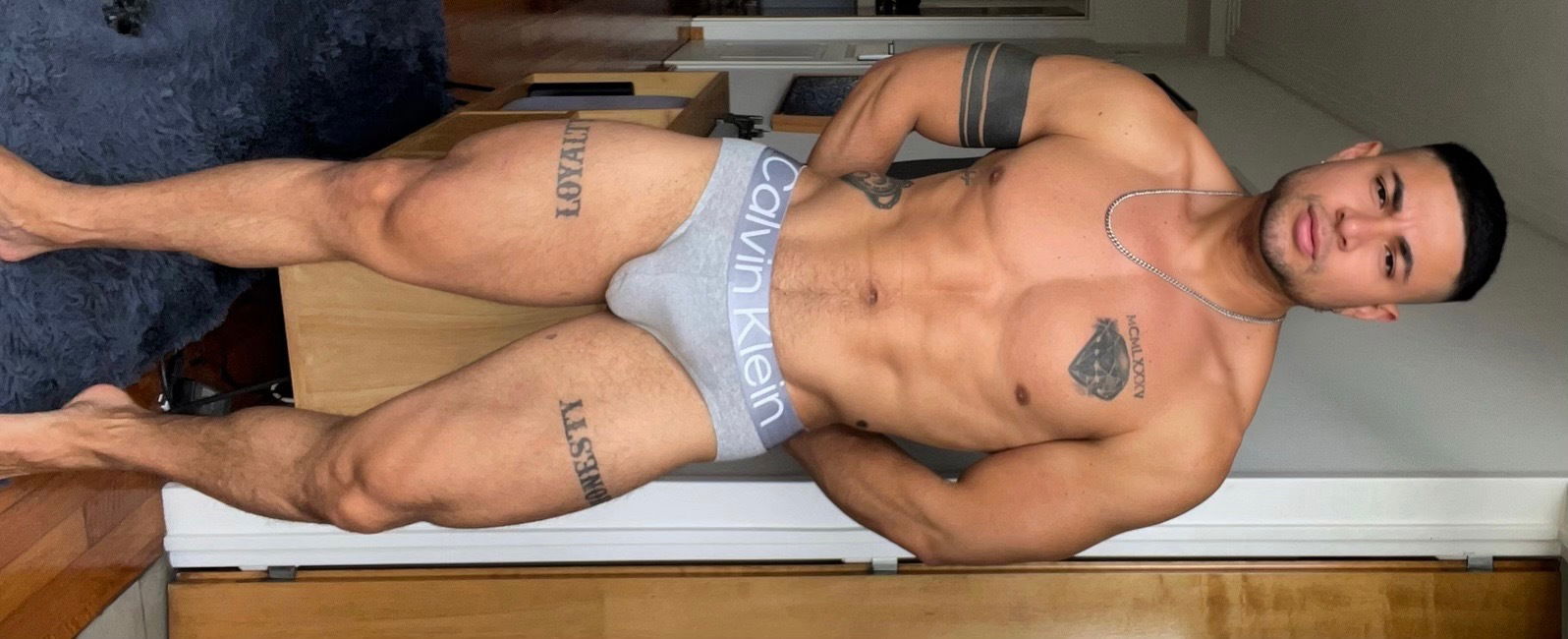 𝕃𝕚𝕒𝕞 𝔾𝕒𝕝𝕥𝕪 𝕋𝕠𝕡 𝟙% photo