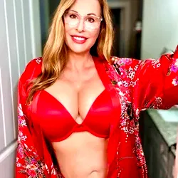 Elaina St James 😈 Best Mature &amp; Stepmom photo