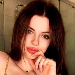 Kira Williams 💋 photo