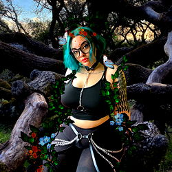 🍃𝘯𝘪𝘬𝘬𝘪 𝘺𝘢𝘳𝘳𝘰𝘸 🍂 photo