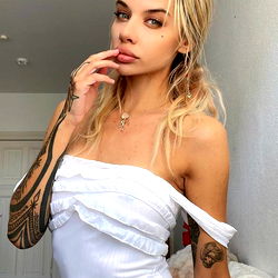 Alt Barbie💕🕷️ photo