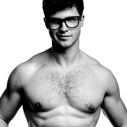 Finn Harding VIP 🖤 photo